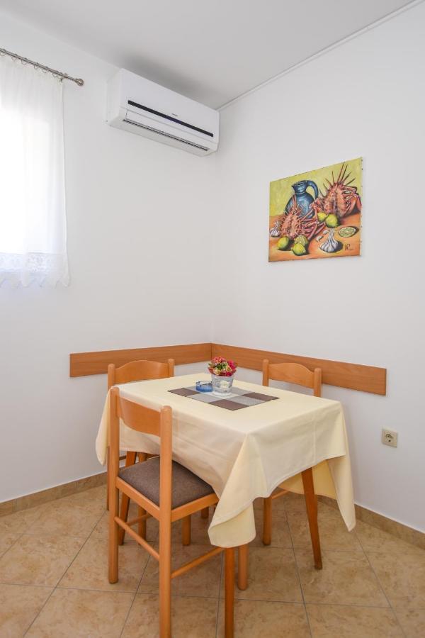 Apartmani Marija Ljubica Đảo Pag Ngoại thất bức ảnh
