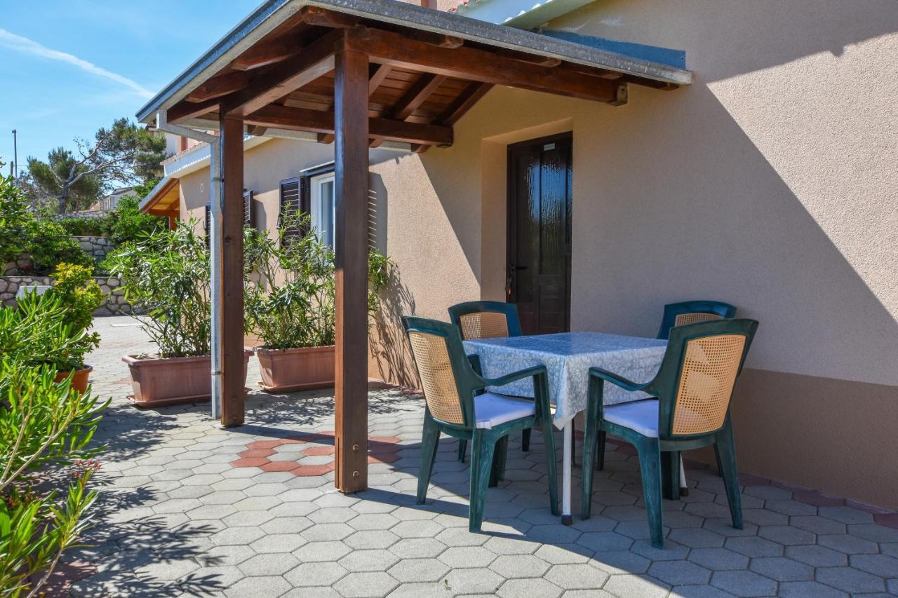 Apartmani Marija Ljubica Đảo Pag Ngoại thất bức ảnh