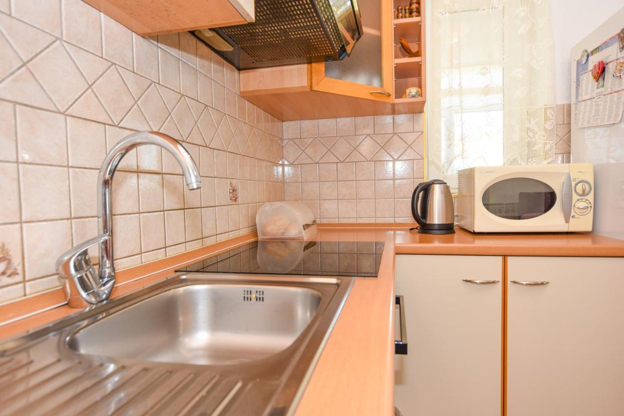 Apartmani Marija Ljubica Đảo Pag Ngoại thất bức ảnh